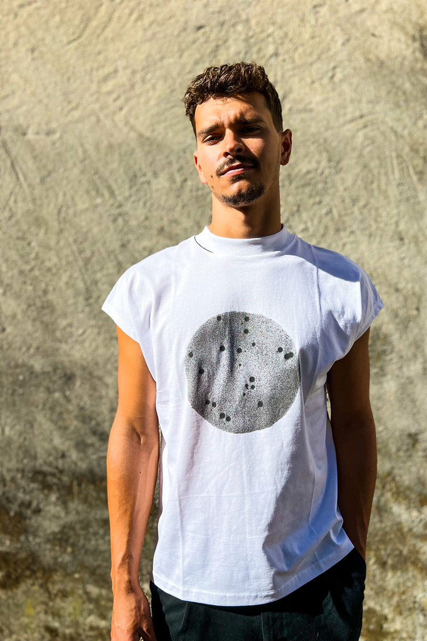 T-shirt `Black Moon` Blanc - U/C by Eliran Ashraf