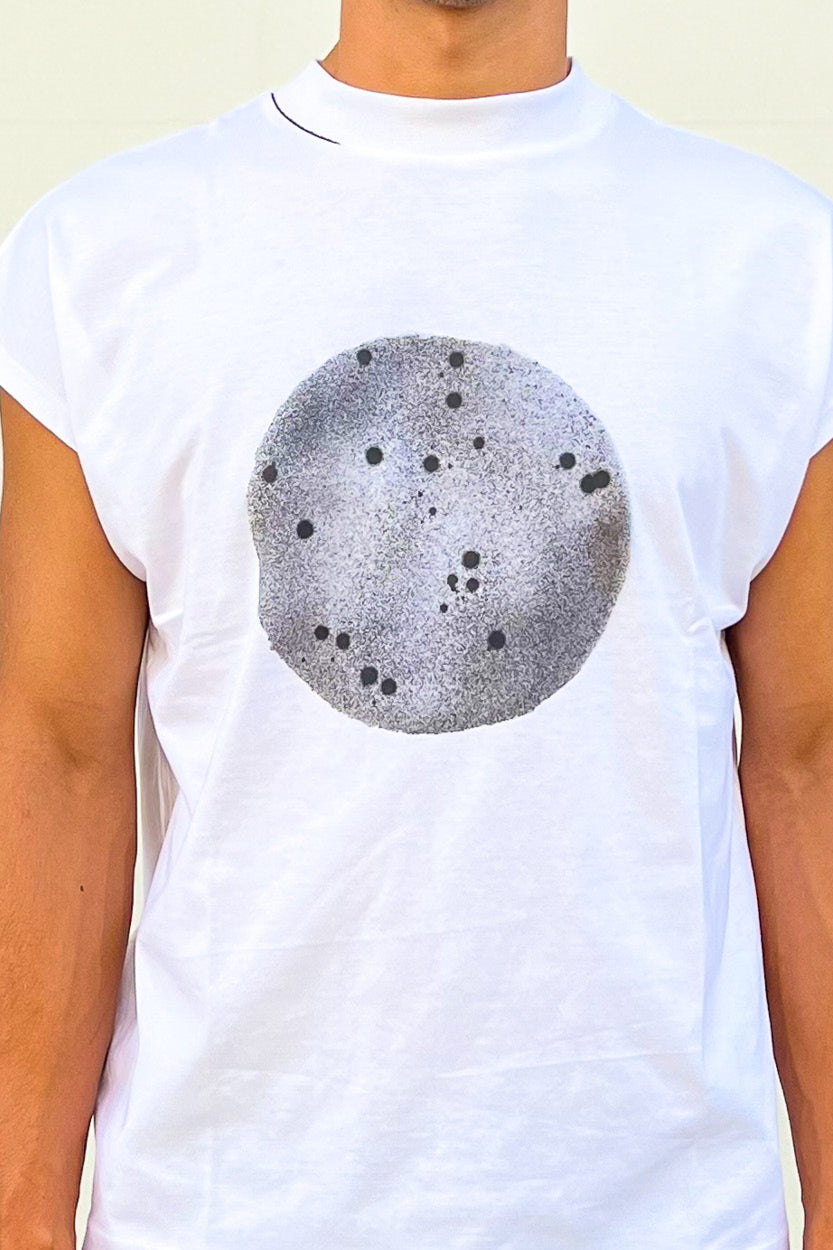 T-shirt `Black Moon` Blanc - U/C by Eliran Ashraf