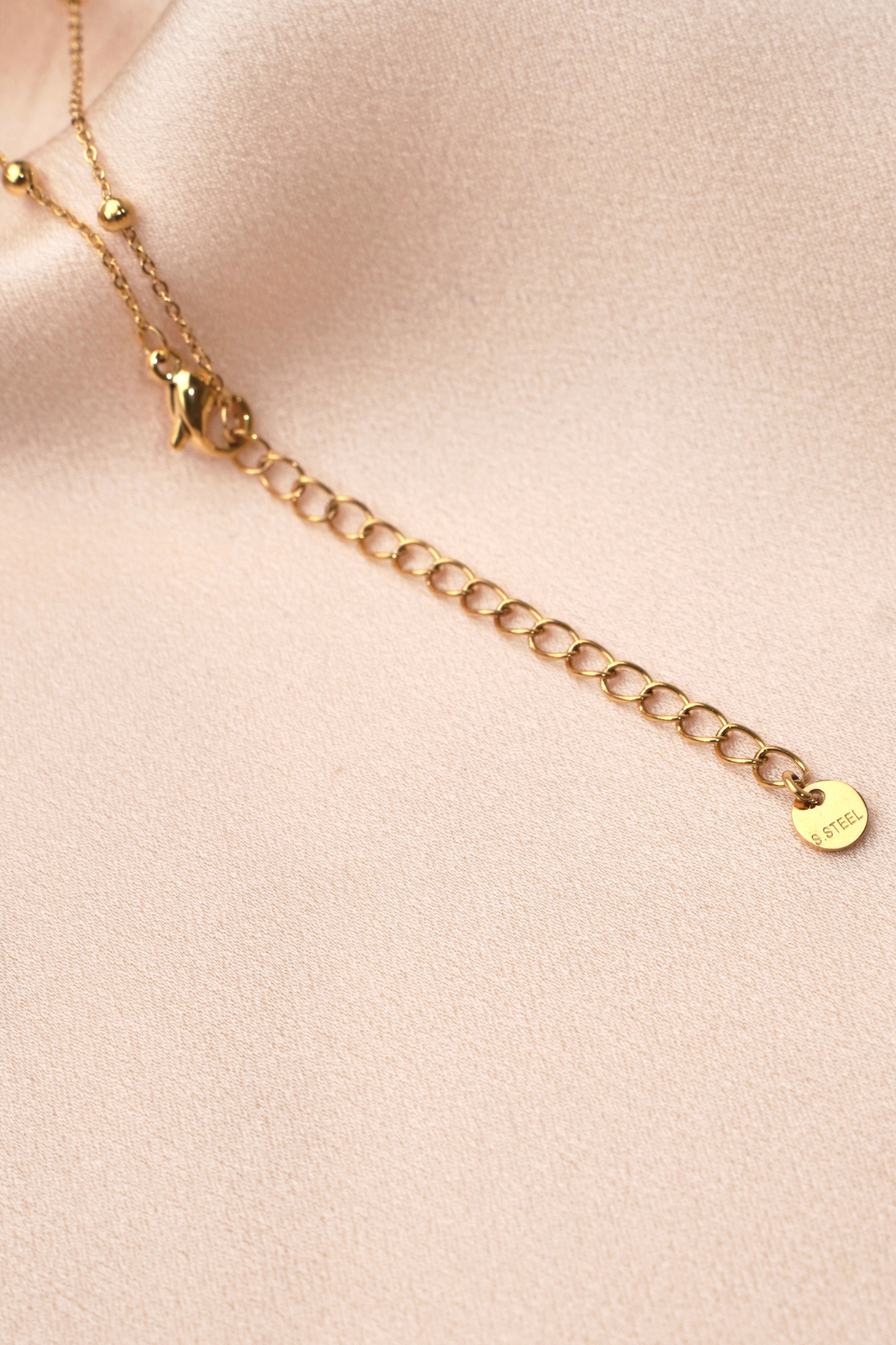 Collier Pendentif "Abeille" avec Chaîne à Billes