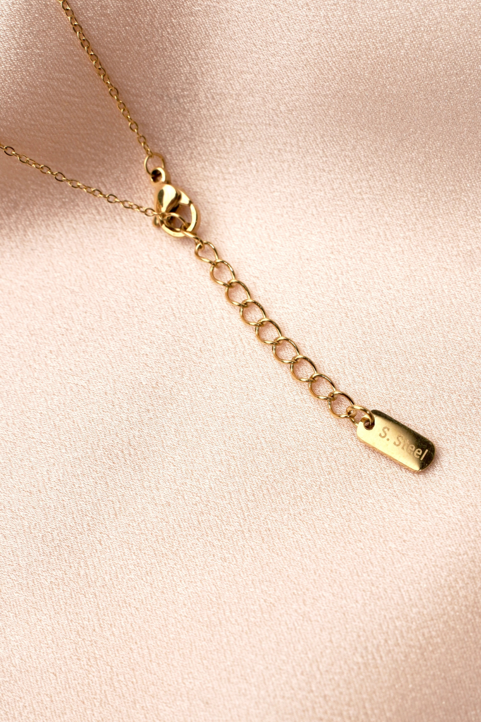 "Diane" Collier pendentif Fleur en Nacre Blanche