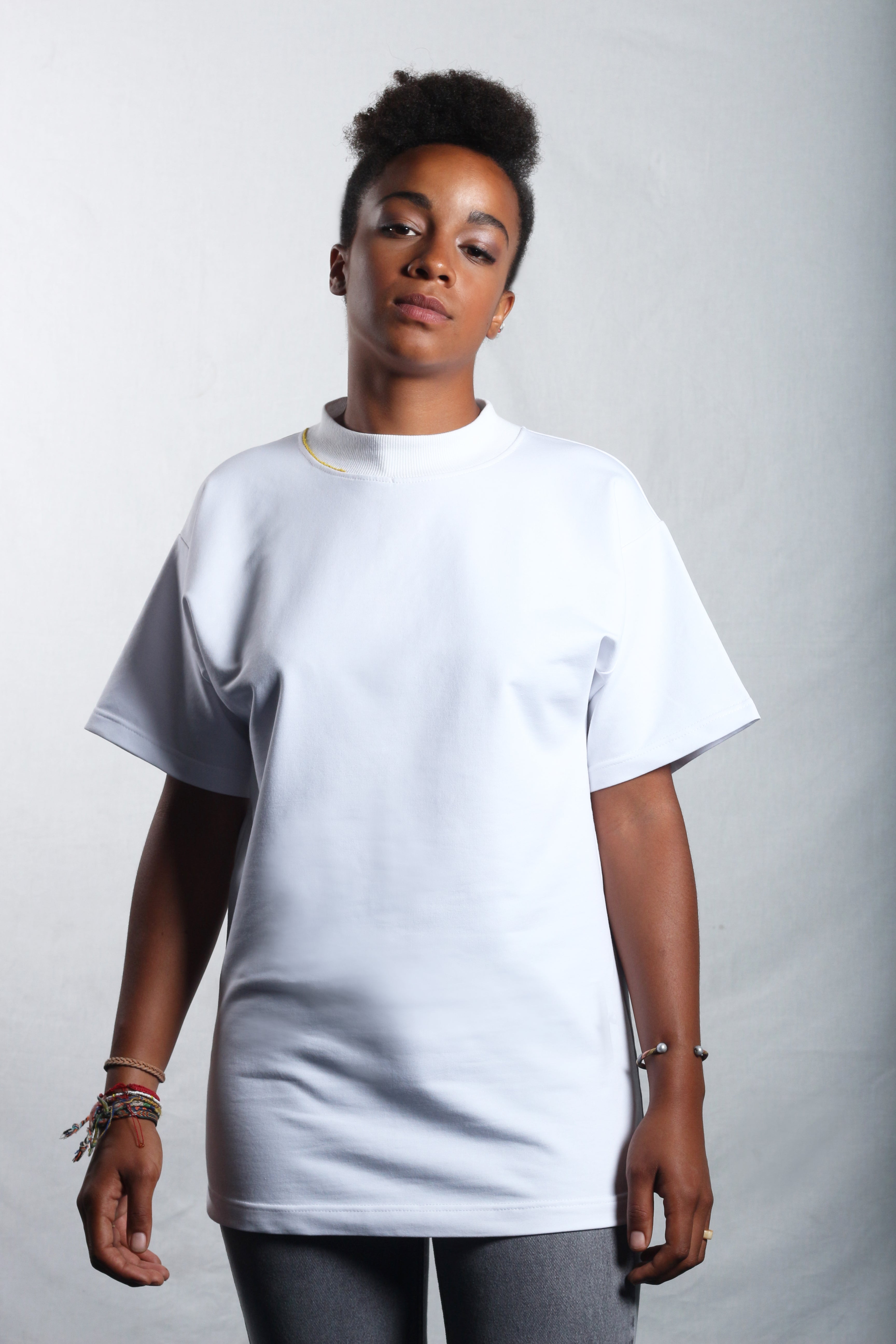 "Elio" Oversize t-shirt Blanc - Pièce Unique - UC by Eliran Ashraf_blk_and_ylw_geneve_1