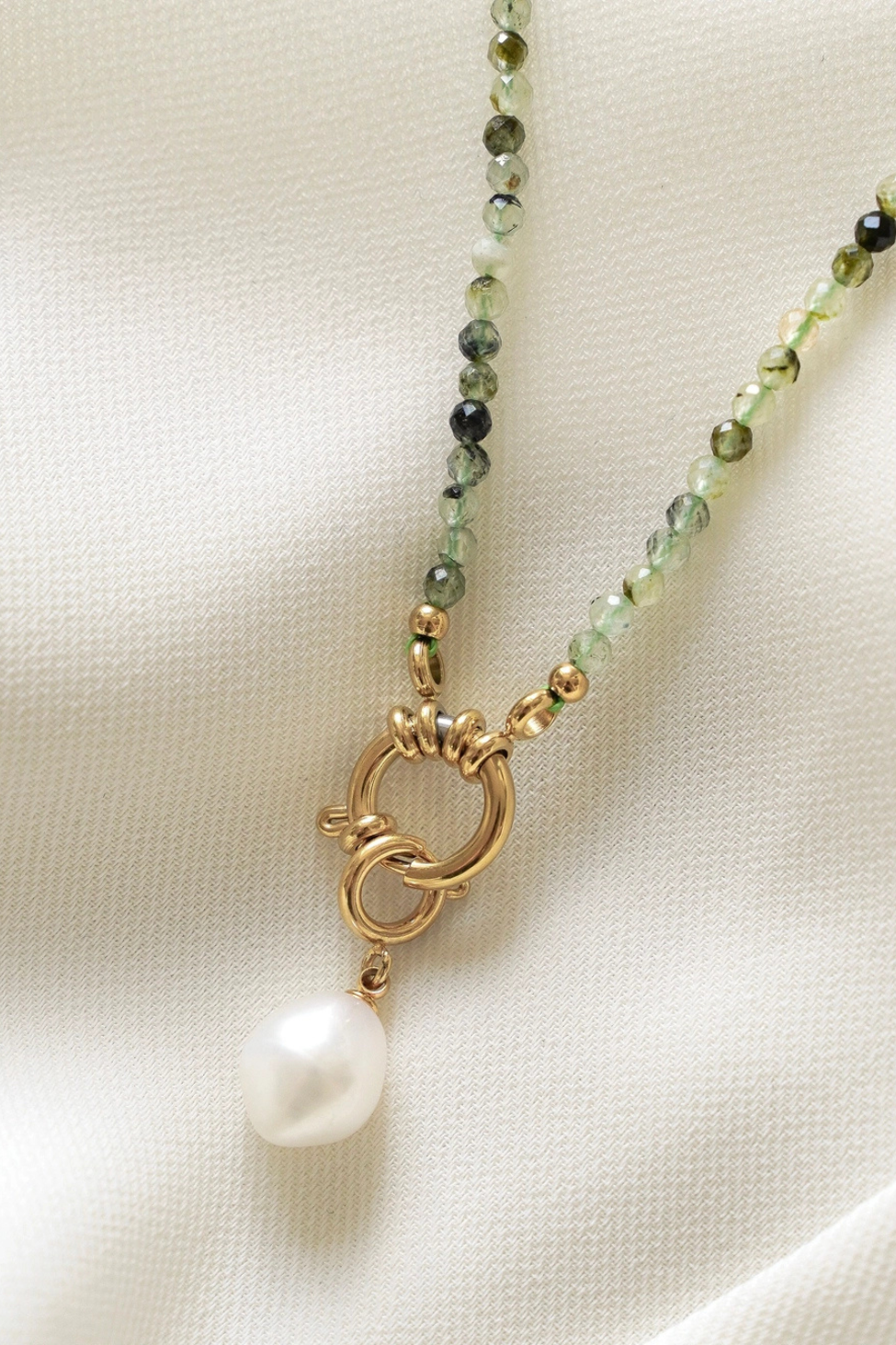 "Gloria" Collier en Pierre Naturelle Prehnite et Perle d'Eau Douce