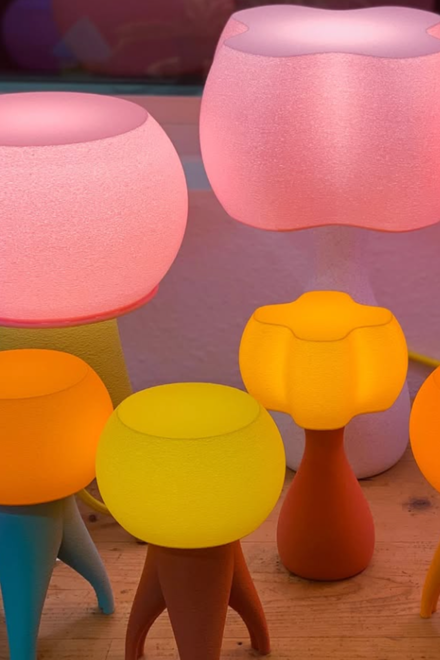 Lampe 'Mini - La stativ' Terracotta - Pêche | Miniature - Dots Design