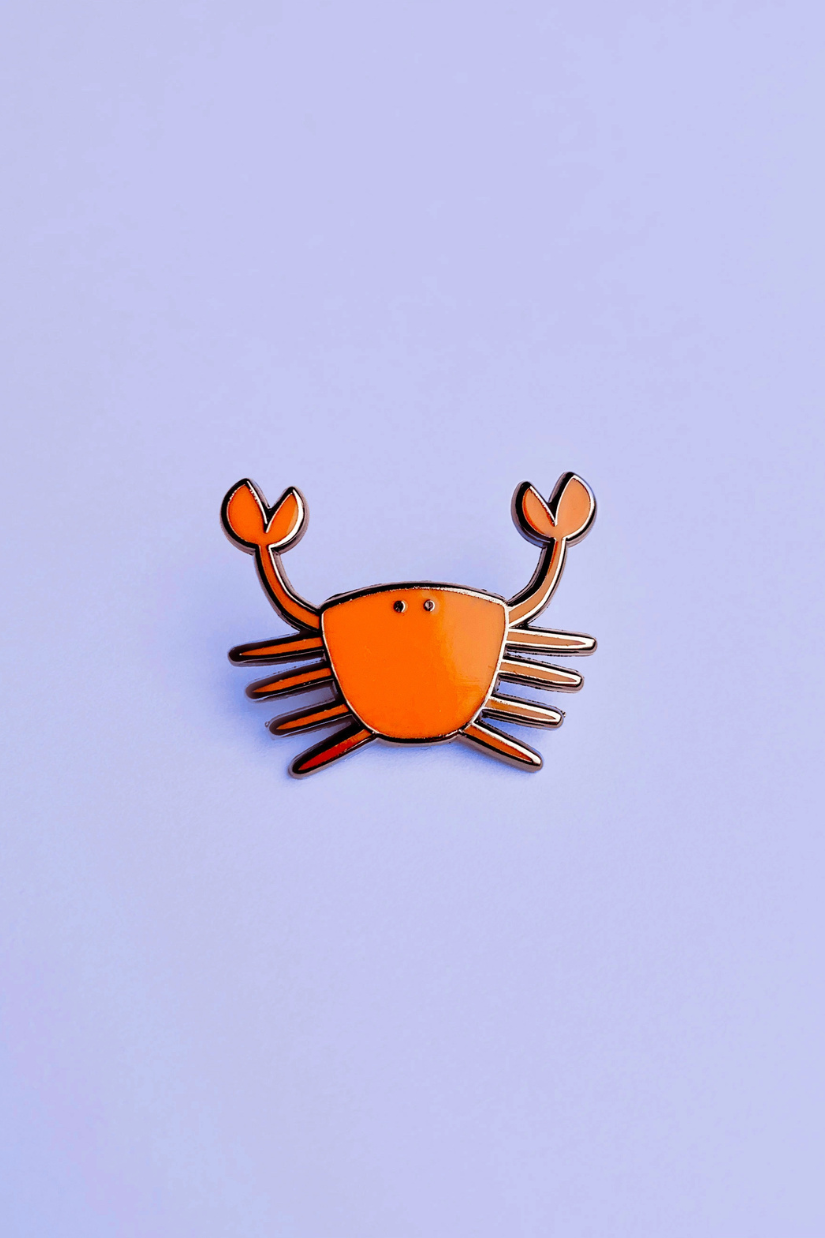 Pin’s Crabe en Émail - Tom Hardwick x BLK & YLW
