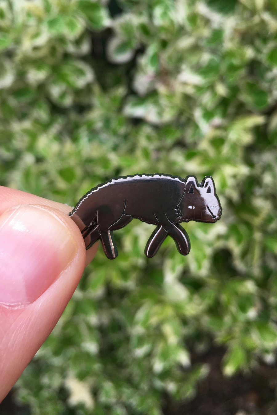 Pin’s Loup en Émail - Tom Hardwick x BLK & YLW