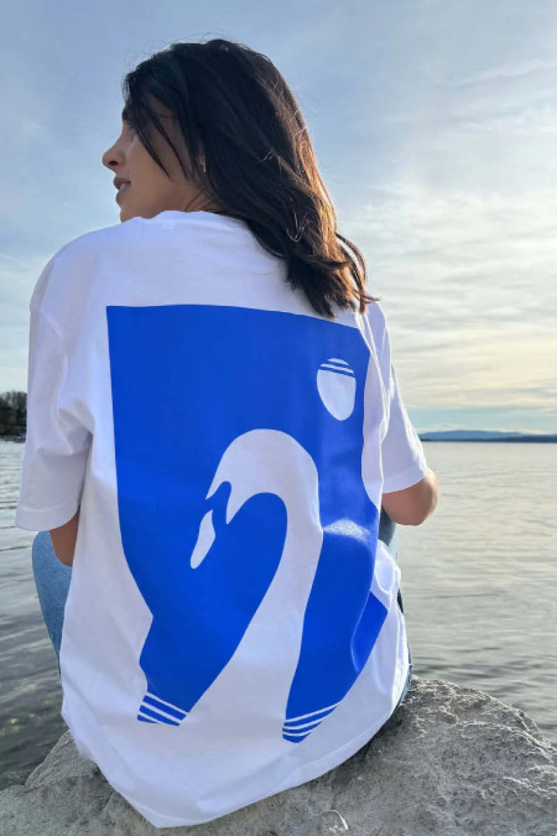 T-shirt Unisexe 'Cygne' Blanc | Bleu - Atelier Siblings