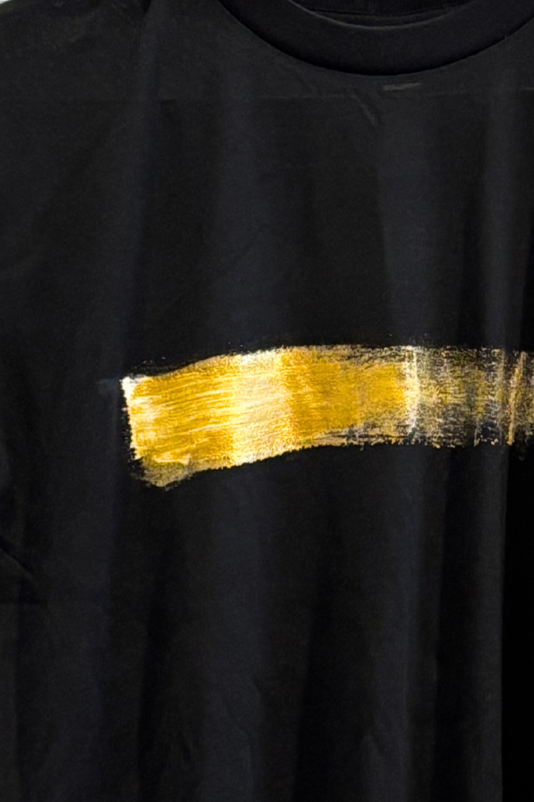 T-shirt Handmade 'Gold Line' Noir Doux - U/C by Eliran Ashraf