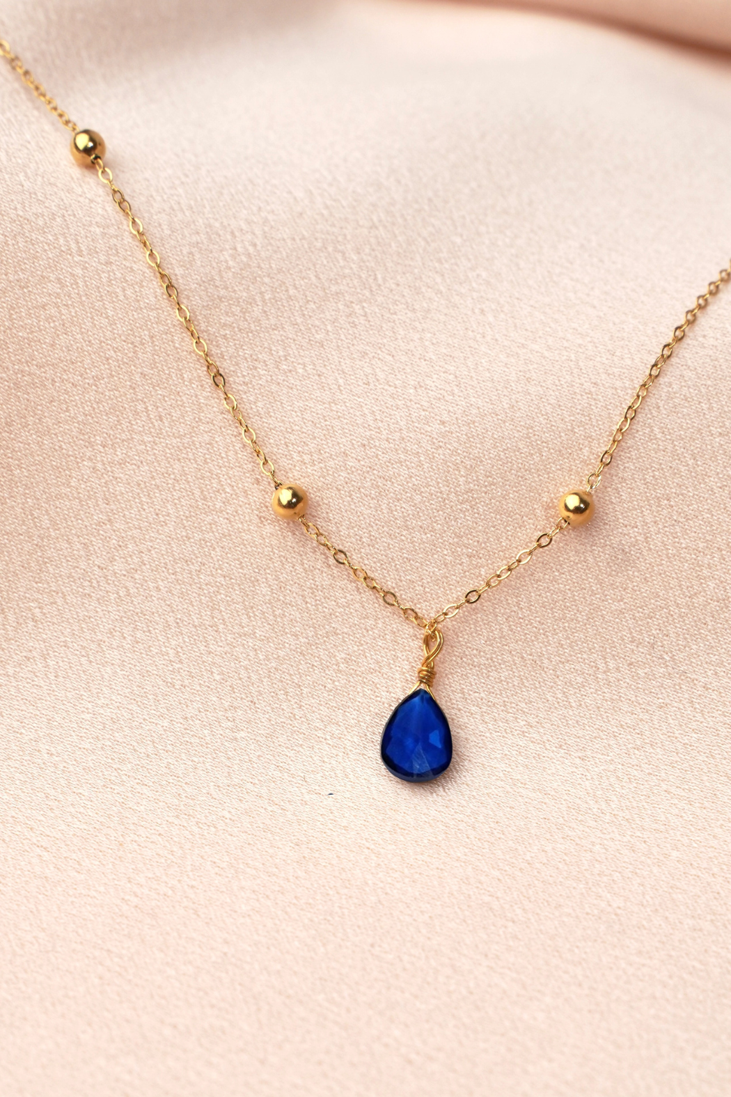 "Bette" Collier Pendentif en Pierre